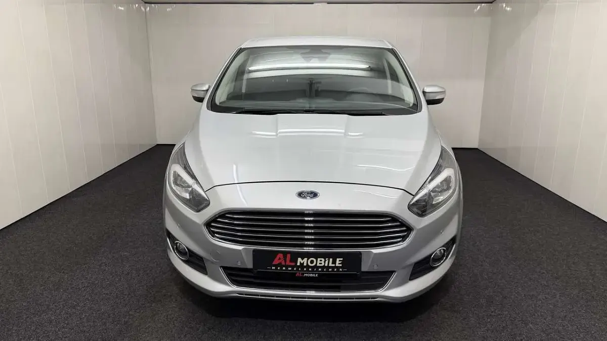 Gebraucht Ford S-MAX Titanium 179 PS (131 kW) 2016 Polarsilber metallic Van / Kleinbus