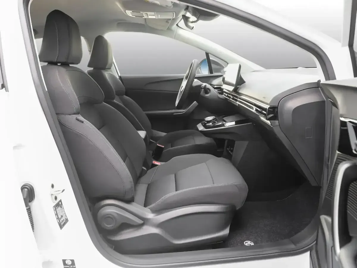 Neu MG MG4 EV 125 kW (170 PS) 2026 Weiß Kleinwagen
