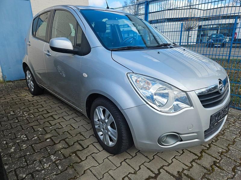 Gebraucht Opel Agila 94 PS (69 kW) 2011 Silber Kleinwagen