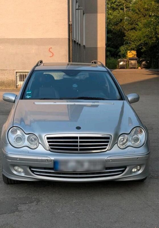 Silber Gebraucht 2005 Mercedes C220 Kombi | 2.200 € (Guter Preis) - Bild 1/4