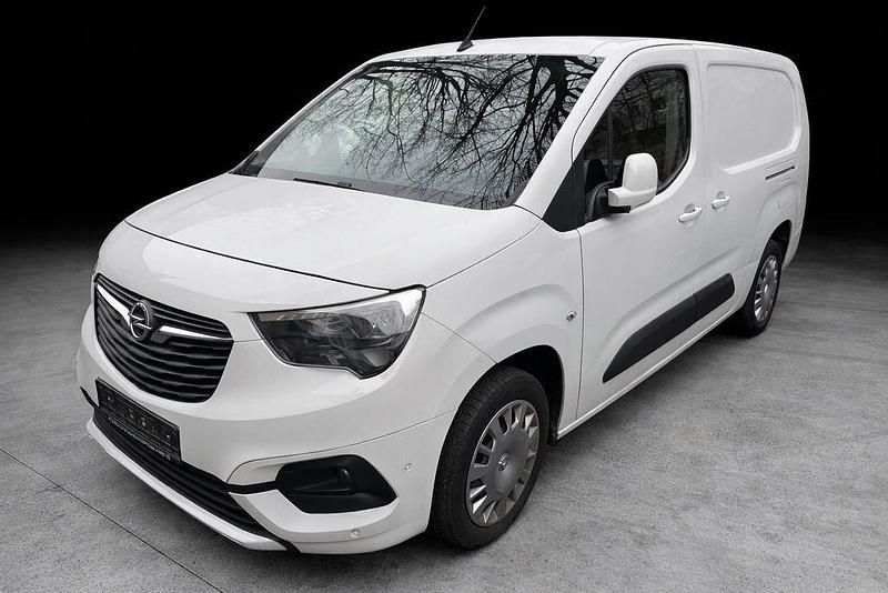 Jade weiss/arktis weiss Gebraucht 2020 Opel Combo Edition Van / Kleinbus | 13.950 € (Guter Preis) - Bild 1/4