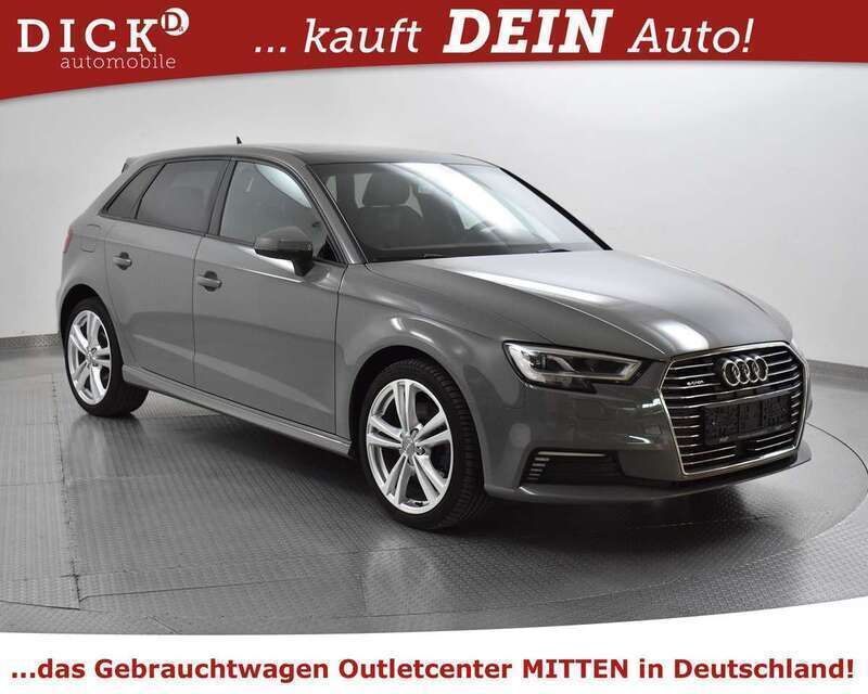 Grau Gebraucht 2020 Audi A3 Sportback S-Line Limousine | 18.450 € (Guter Preis) - Bild 1/4
