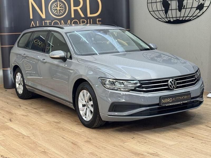 Gebraucht VW Passat Conceptline 122 PS (89 kW) 2022 Mondsteingrau Kombi