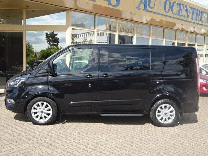 Gebraucht Ford Tourneo Custom Titanium 96 PS (70 kW) 2022 Schwarz Van