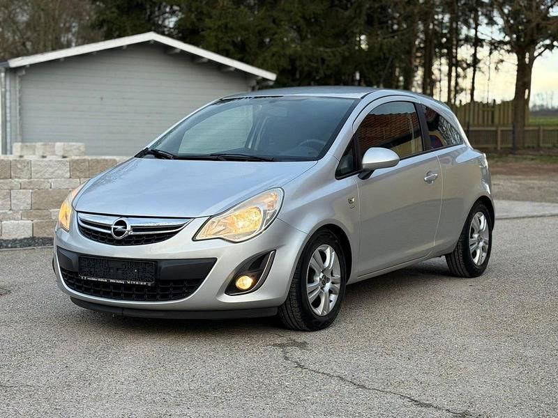 Usata Opel Corsa 90 CV (66 kW) 2011 Grigio Utilitaria