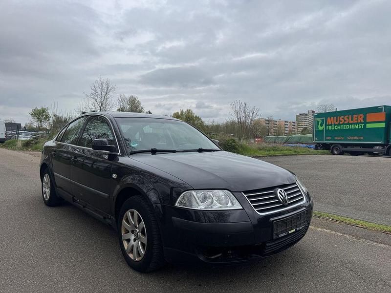 Usata VW Passat Comfortline 116 CV (85 kW) 2002 Nero Berlina
