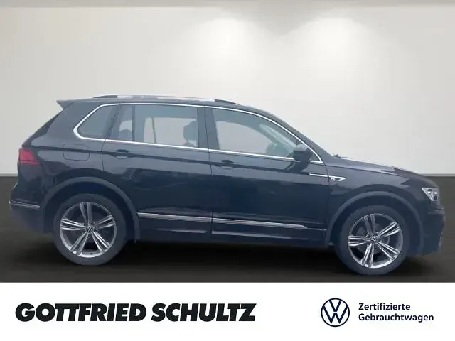 Gebraucht VW Tiguan Highline 150 PS (110 kW) 2020 Schwarz SUV