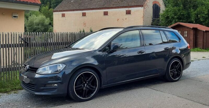 Grau Gebraucht 2015 VW Golf VII Comfortline Kombi | 8.000 € (Guter Preis) - Bild 1/4