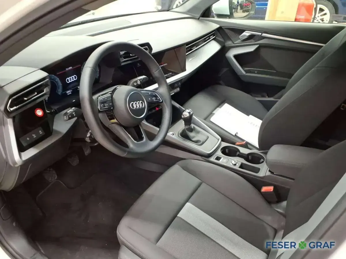 Second-hand Audi A3 Advanced Plus 150 CP (110 kW) 2025 Alb Berlinǎ