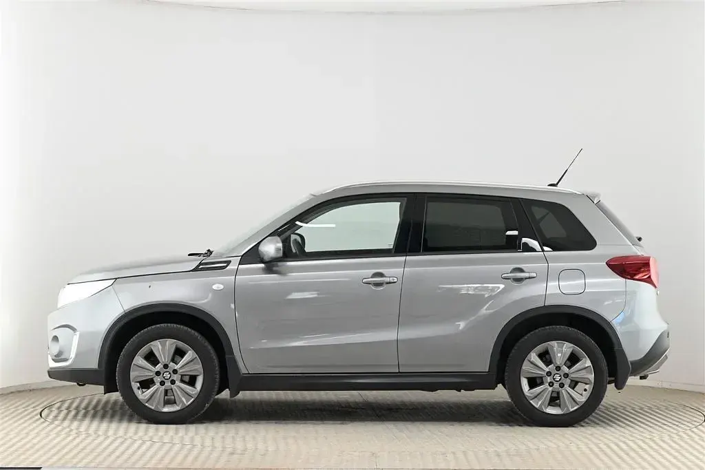 Gebraucht Suzuki Vitara Comfort 111 PS (81 kW) 2018 Grau SUV