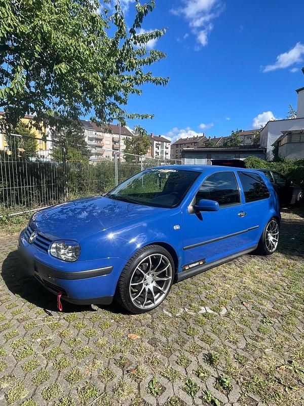 Usata VW Golf Sport 75 CV (55 kW) 2000 Blu Coupé