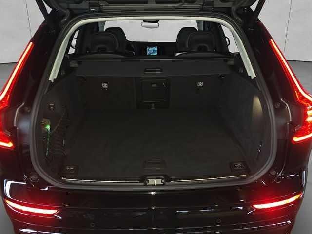 Gebraucht Volvo XC60 Plus 250 PS (183 kW) 2024 Onyx black metallic SUV