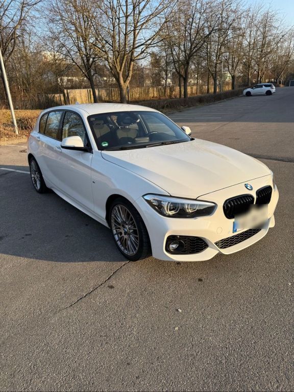 Weiß Gebraucht 2019 BMW 118 M Sport Kleinwagen | 13.199 € (Superpreis) - Bild 1/4