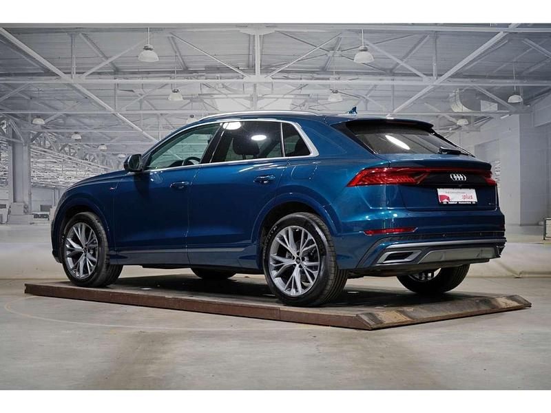 Gebraucht Audi Q8 S-Line 381 PS (280 kW) 2021 Galaxisblau metallic SUV