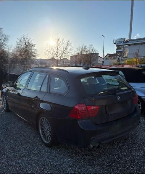Gebraucht BMW 325 M Sport 204 PS (150 kW) 2010 Schwarz Kombi