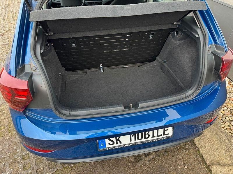 Gebraucht VW Polo Basis 80 PS (58 kW) 2022 Blau Limousine