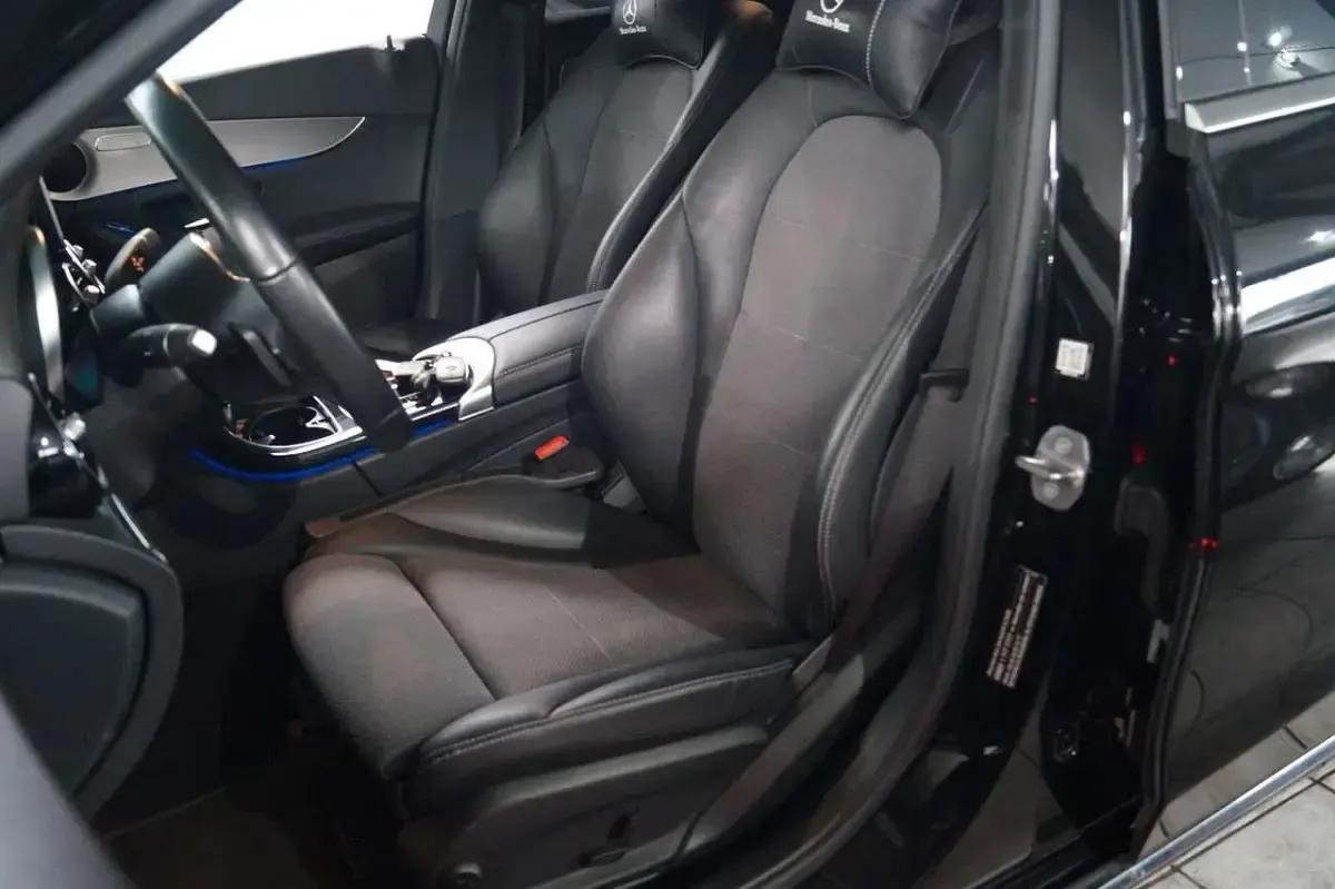 Gebraucht Mercedes C300e 194 PS (142 kW) 2020 Schwarz Limousine