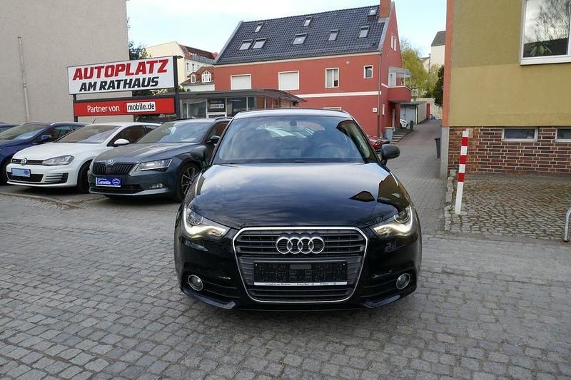 Gebraucht Audi A1 Sportback Attraction 90 PS (66 kW) 2014 Schwarz Kleinwagen