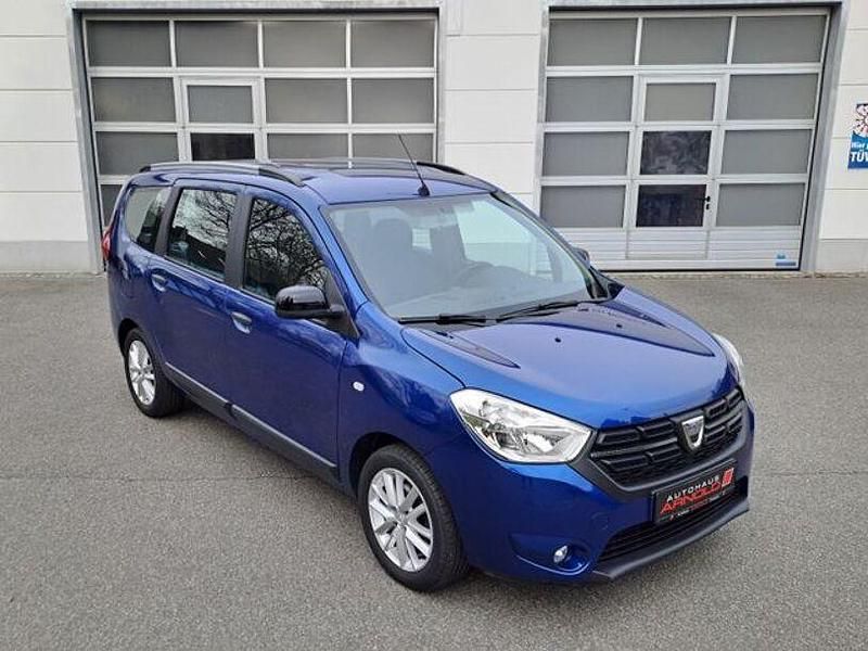 Gebraucht Dacia Lodgy 102 PS (75 kW) 2021 Blau Van / Kleinbus