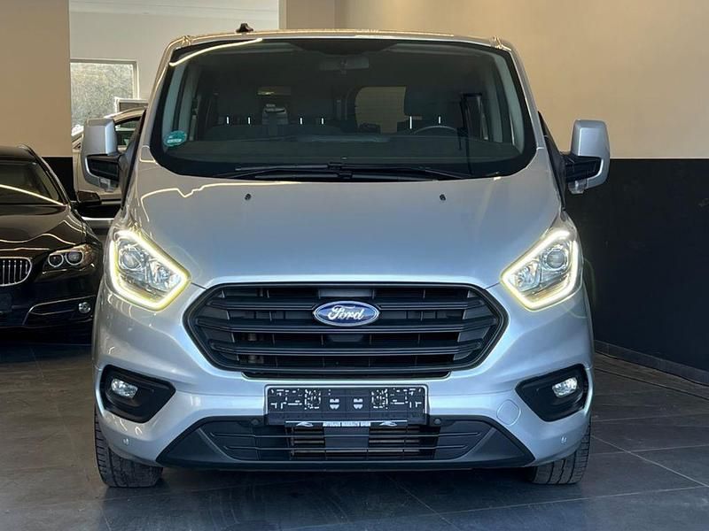 Gebraucht Ford Transit 131 PS (96 kW) 2021 Silber Kombi