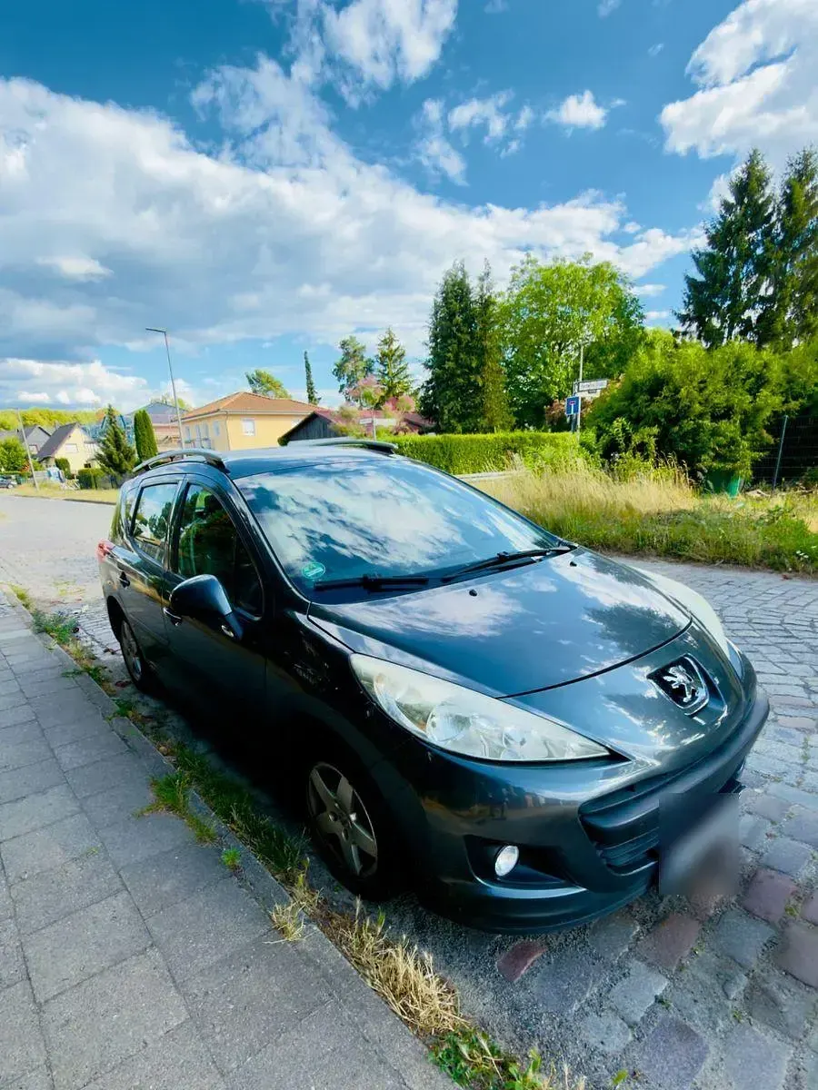 Gebraucht Peugeot 207 95 PS (69 kW) 2010 Grau Kombi