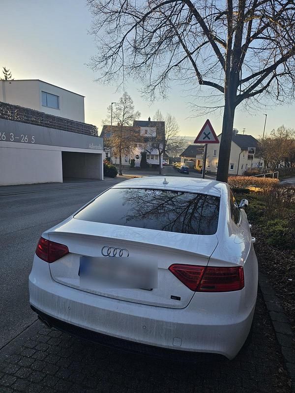 Weiß Gebraucht 2015 Audi A5 Coupé | 14.000 € (Fairer Preis) - Bild 1/4