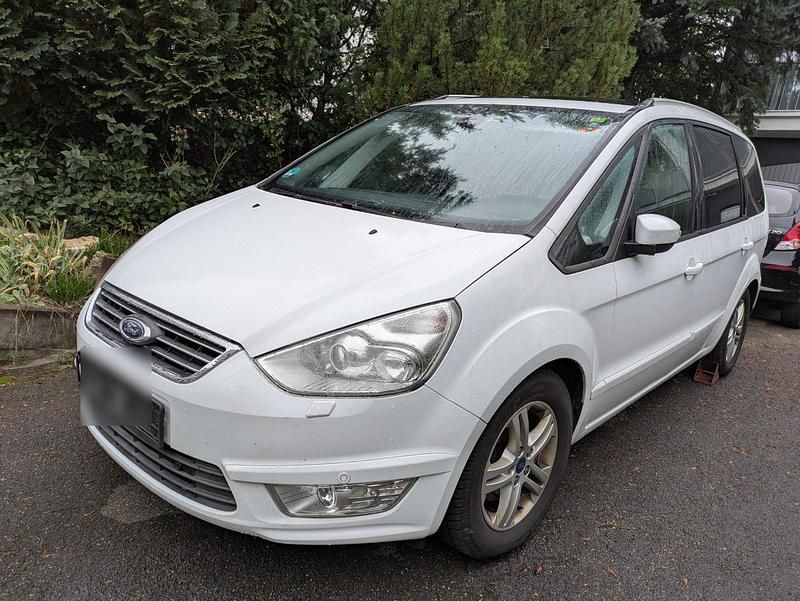 Weiß Gebraucht 2014 Ford Galaxy Van / Kleinbus | 6.990 € (Guter Preis) - Bild 1/4