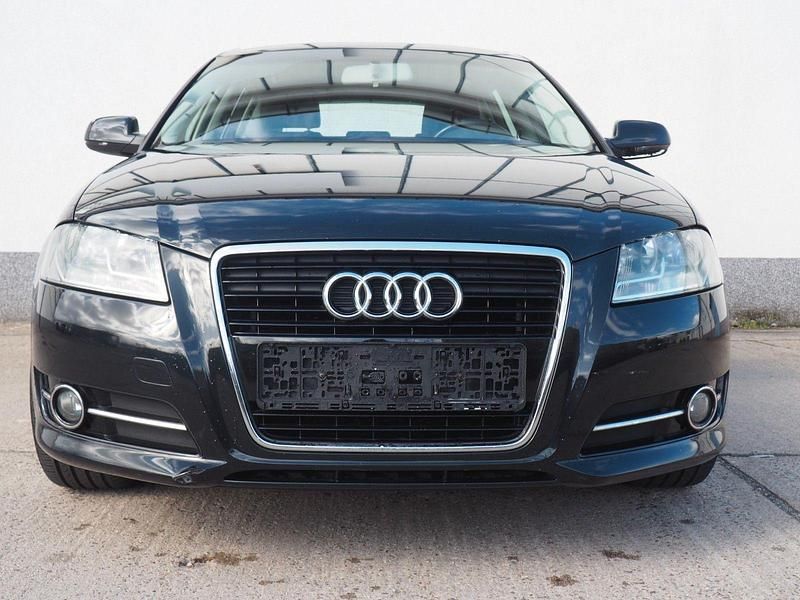 Gebraucht Audi A3 Attraction 125 PS (91 kW) 2011 Schwarz Kleinwagen