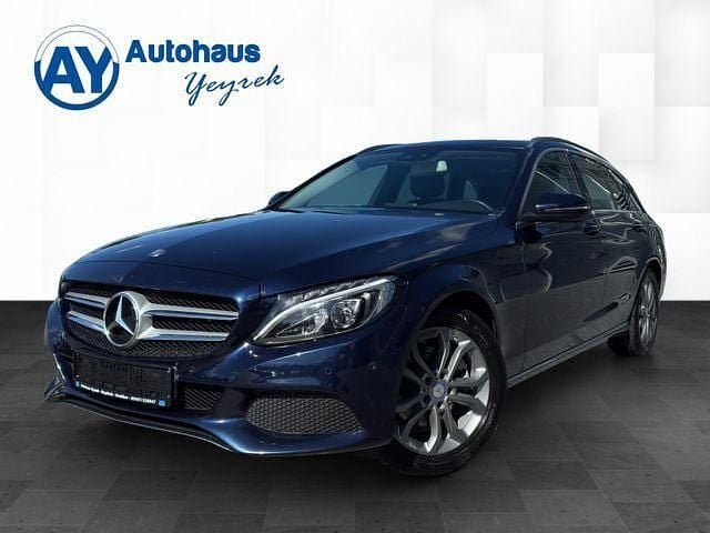 Blau Gebraucht 2016 Mercedes C200 Avantgarde Limousine | 16.950 € (Fairer Preis) - Bild 1/4