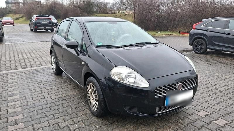 Schwarz Gebraucht 2009 Fiat Punto Limousine | 1.300 € (Fairer Preis) - Bild 1/4