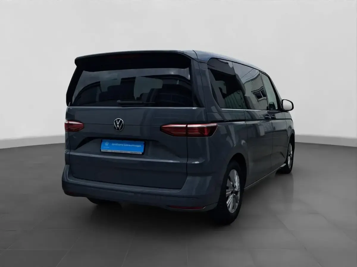 Gebraucht VW Multivan Life 150 PS (110 kW) 2025 Grau Van / Kleinbus