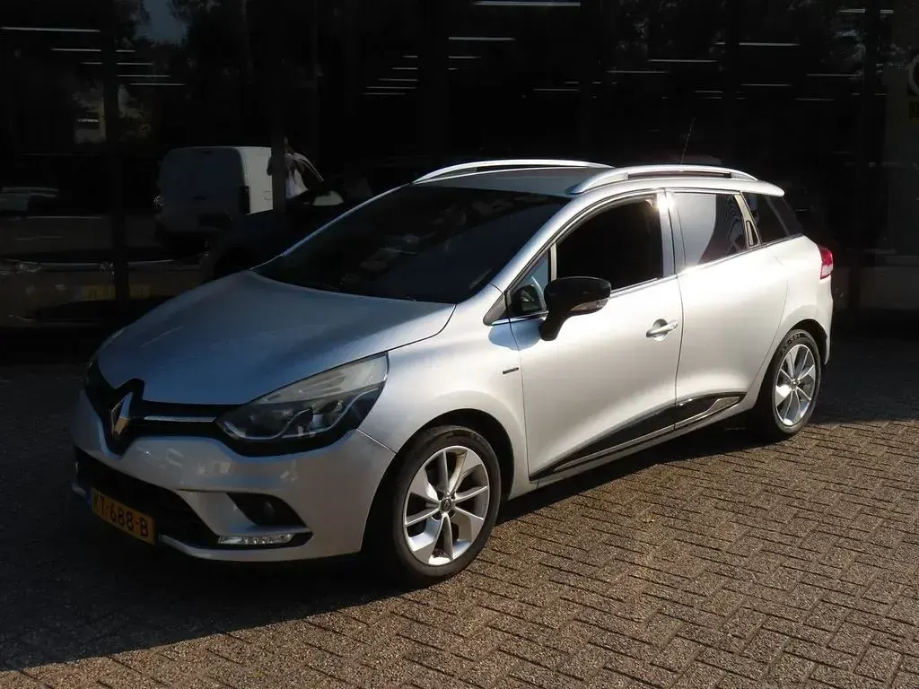 Gebraucht Renault Clio LIMITED 90 PS (66 kW) 2016 Grau Kombi