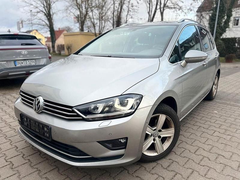 Grau Gebraucht 2015 VW Golf Sportsvan Highline Van / Kleinbus | 8.900 € (Etwas zu teuer) - Bild 1/4