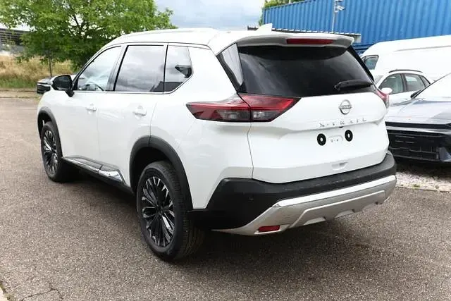 Neu Nissan X-Trail 360º 163 PS (119 kW) 2026 Pearl white pearl white SUV