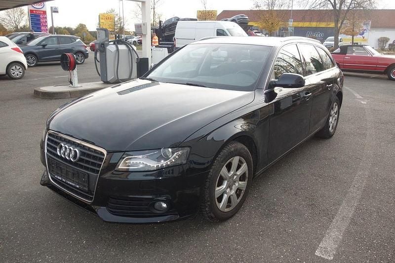Schwarz Gebraucht 2012 Audi A4 Ambiente Kombi | 9.500 € (Guter Preis) - Bild 1/4