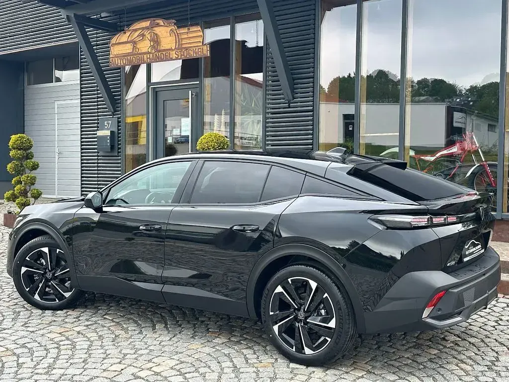 Neu Peugeot 408 Allure 145 PS (106 kW) 2026 Perla black SUV