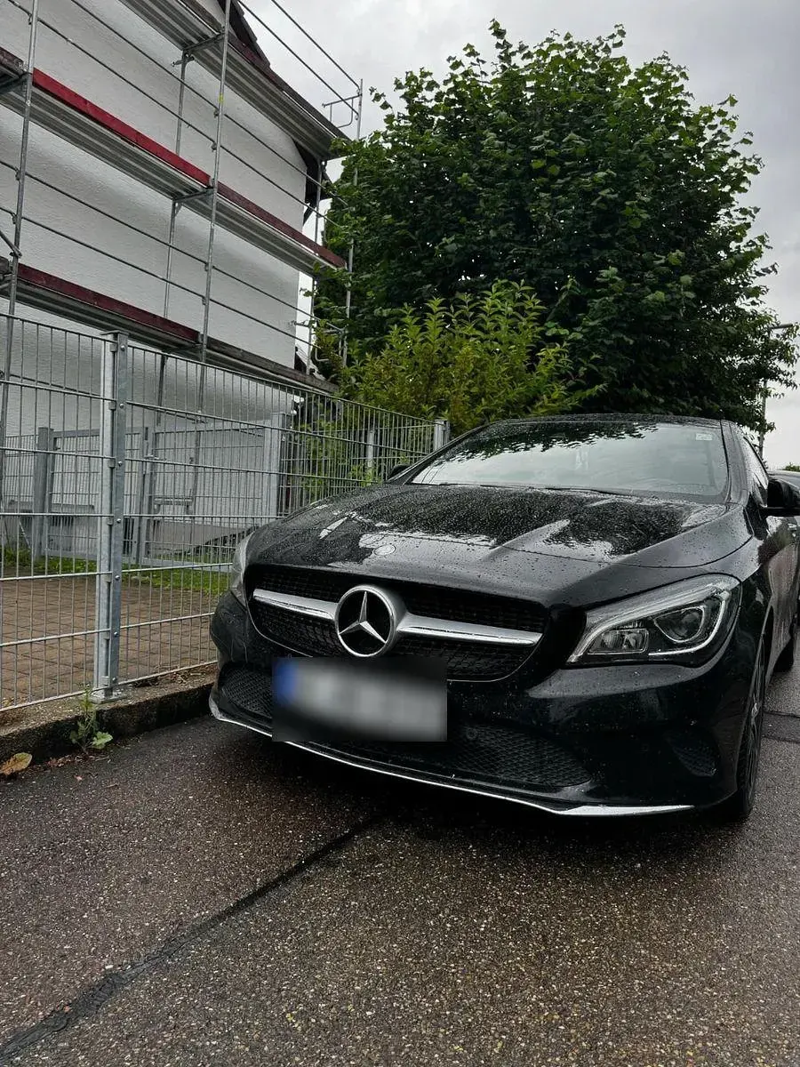 Gebraucht Mercedes CLA220 177 PS (130 kW) 2016 Schwarz Limousine