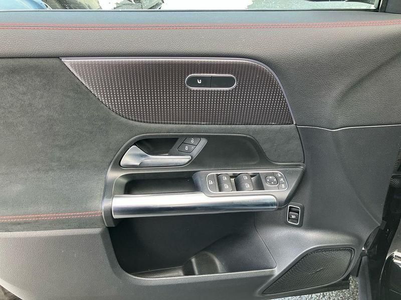 Gebraucht Mercedes EQA250 AMG 139 kW (190 PS) 2022 Schwarz SUV