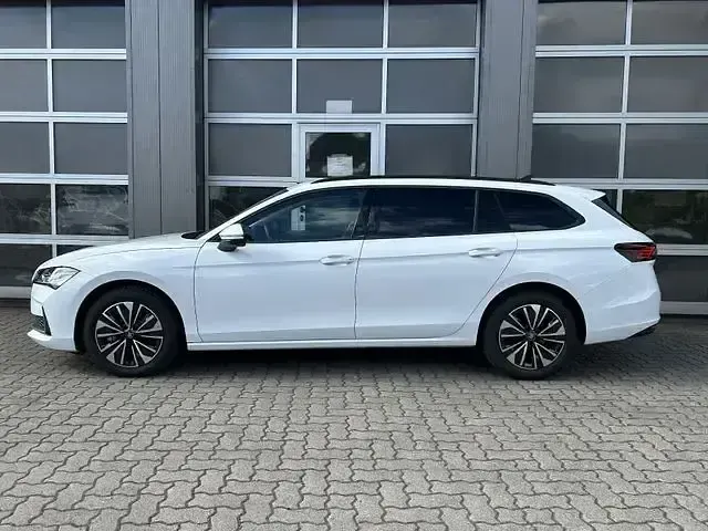 Gebraucht Skoda Superb 204 PS (150 kW) 2025 Purity weiss Kombi