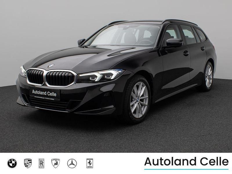 Schwarz ii668schwarz Gebraucht 2022 BMW 320 Sport Line Limousine | 25.999 € (Guter Preis) - Bild 1/4