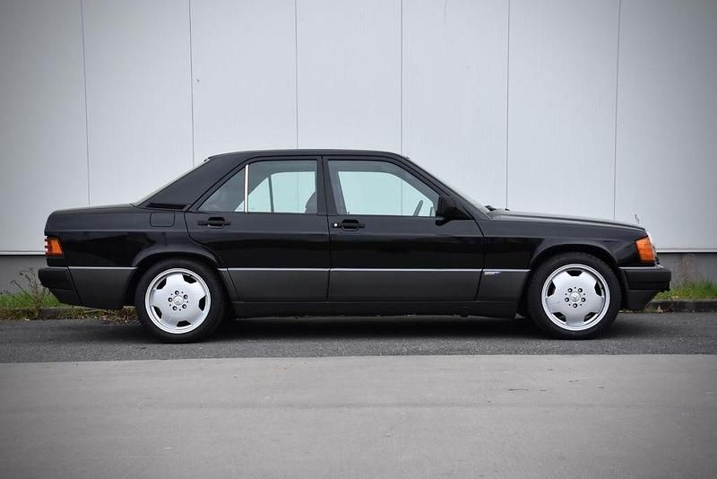 Gebraucht Mercedes 190 AMG 160 PS (117 kW) 1993 Schwarz Limousine