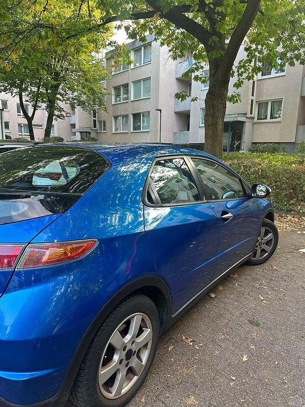 Blau Gebraucht 2006 Honda Civic Comfort Limousine | 3.600 € (Fairer Preis) - Bild 1/4