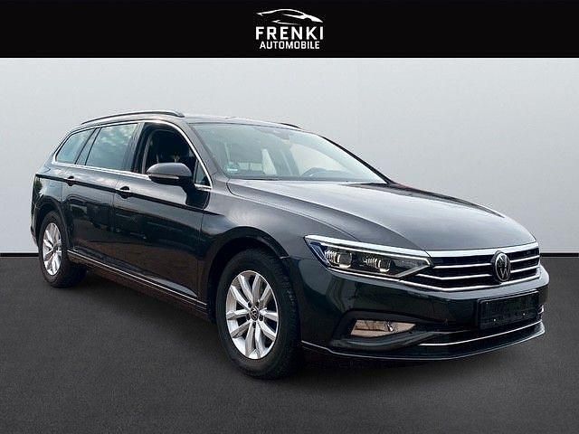 Grau Gebraucht 2021 VW Passat Kombi | 17.999 € (Fairer Preis) - Bild 1/4