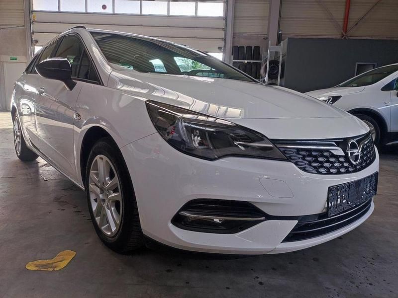 Gebraucht Opel Astra Edition 105 PS (77 kW) 2022 Weiß Kombi
