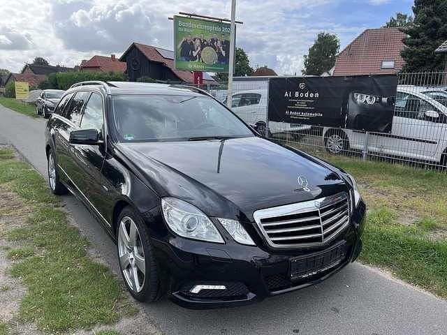 Obsidianschwarz Gebraucht 2010 Mercedes E350 Avantgarde Kombi | 7.999 € (Superpreis) - Bild 1/4