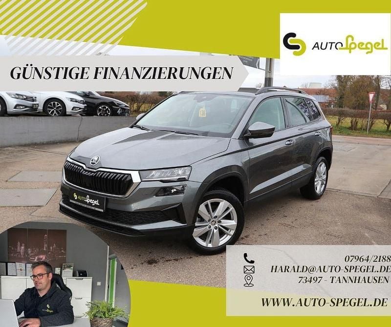Grau Gebraucht 2024 Skoda Karoq Selection SUV | 27.490 € (Superpreis) - Bild 1/4