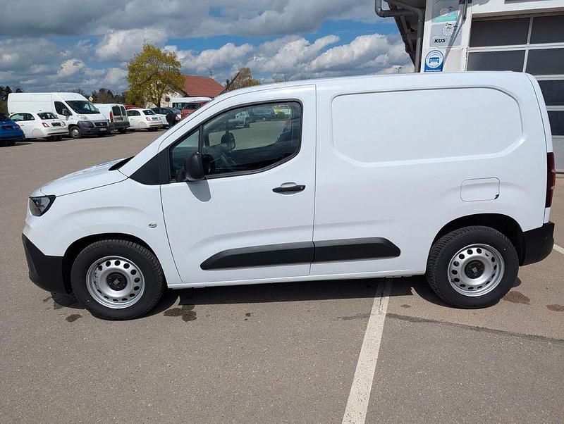 Gebraucht Fiat Doblò 101 PS (74 kW) 2024 Gelato weiss Van / Kleinbus