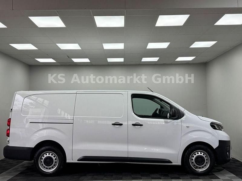 Gebraucht Toyota Proace 144 PS (105 kW) 2023 Weiß Van / Kleinbus