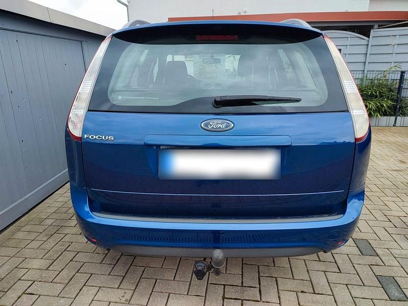 Gebraucht Ford Focus 125 PS (91 kW) 2009 Blau Kombi