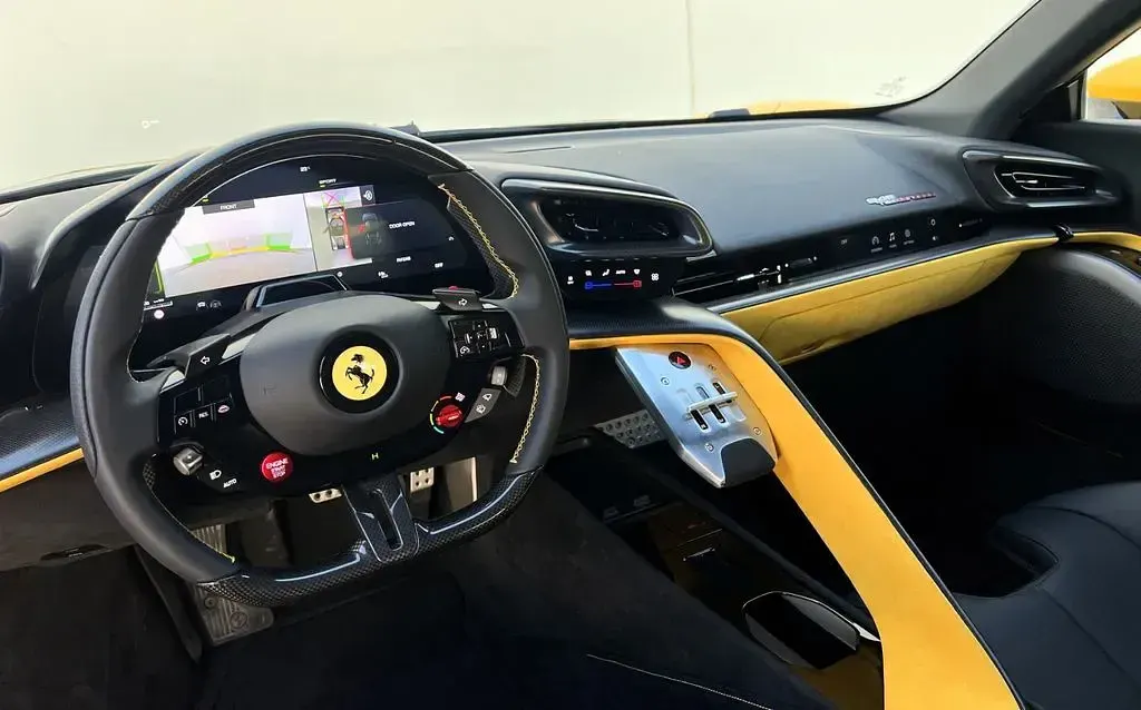 Neu Ferrari Testarossa 2026 Gelb